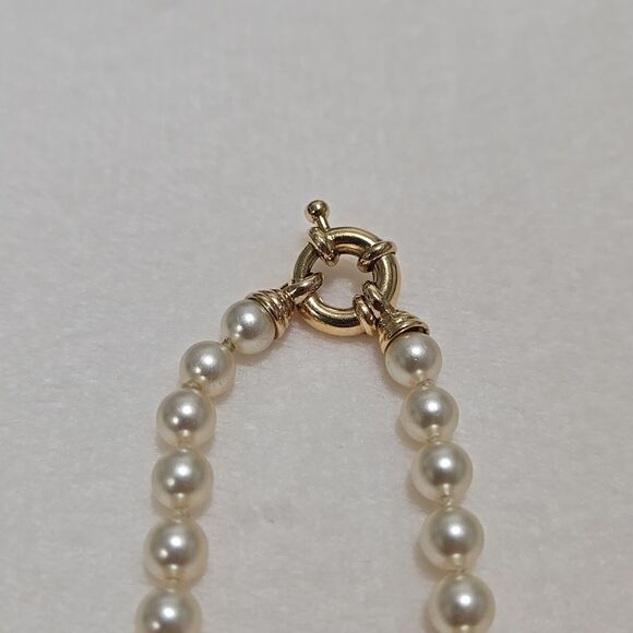 Cream Pearl Necklace - Picture 2 of 5